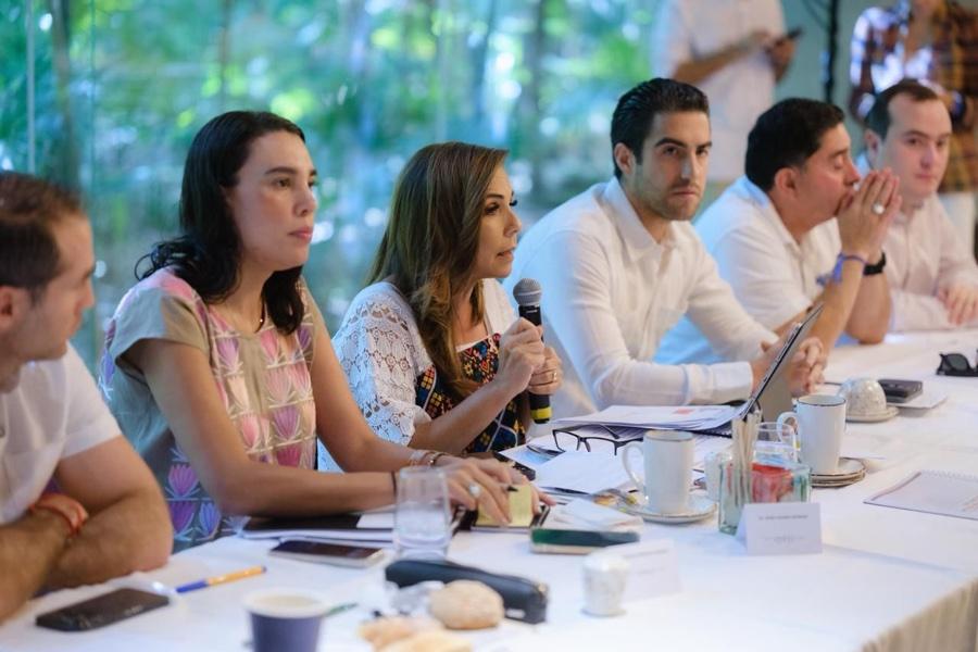 Reunión de autoridades de gobierno sobre el desarrollo de Tulum